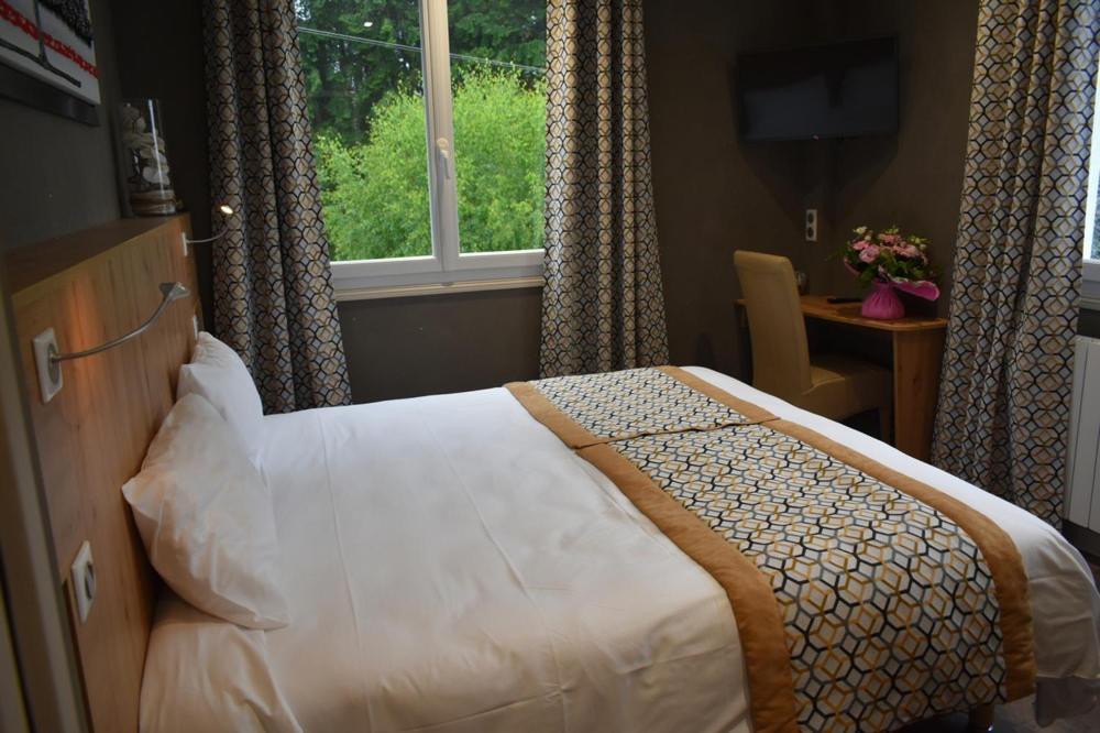 Logis Hotel Beau Site Loubaresse  Экстерьер фото