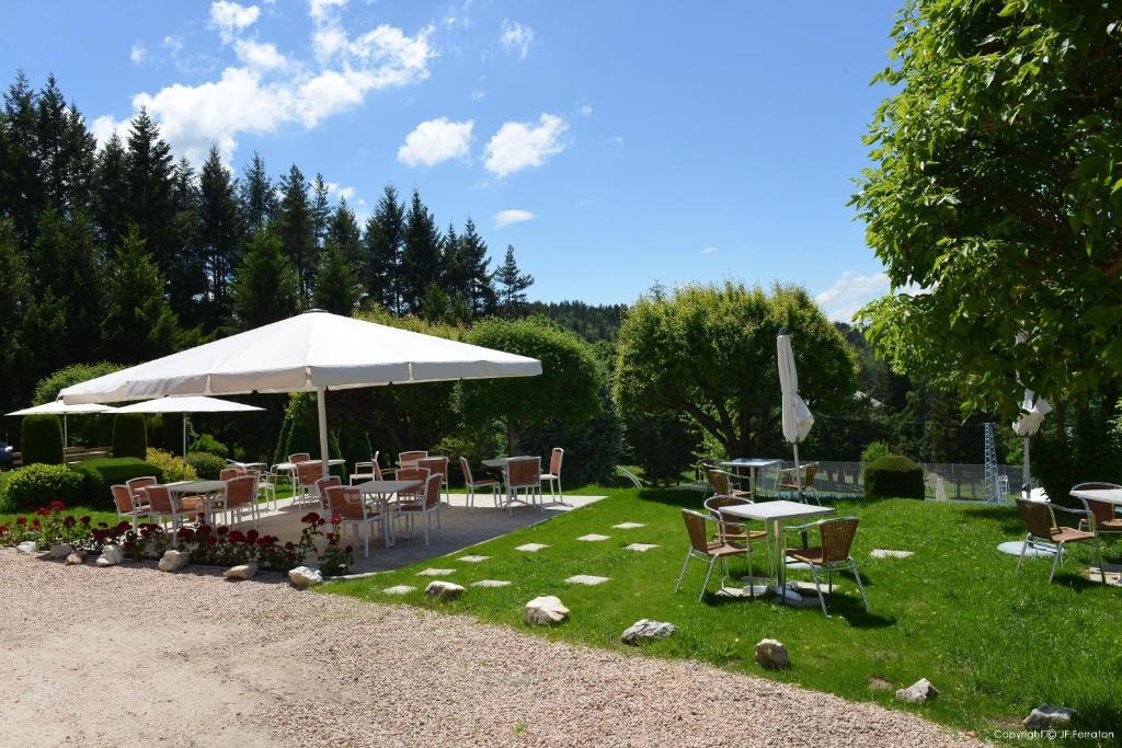 Logis Hotel Beau Site Loubaresse  Экстерьер фото